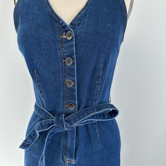 Universal Threads Stretch Jumpsuit - Picture 2 of 5